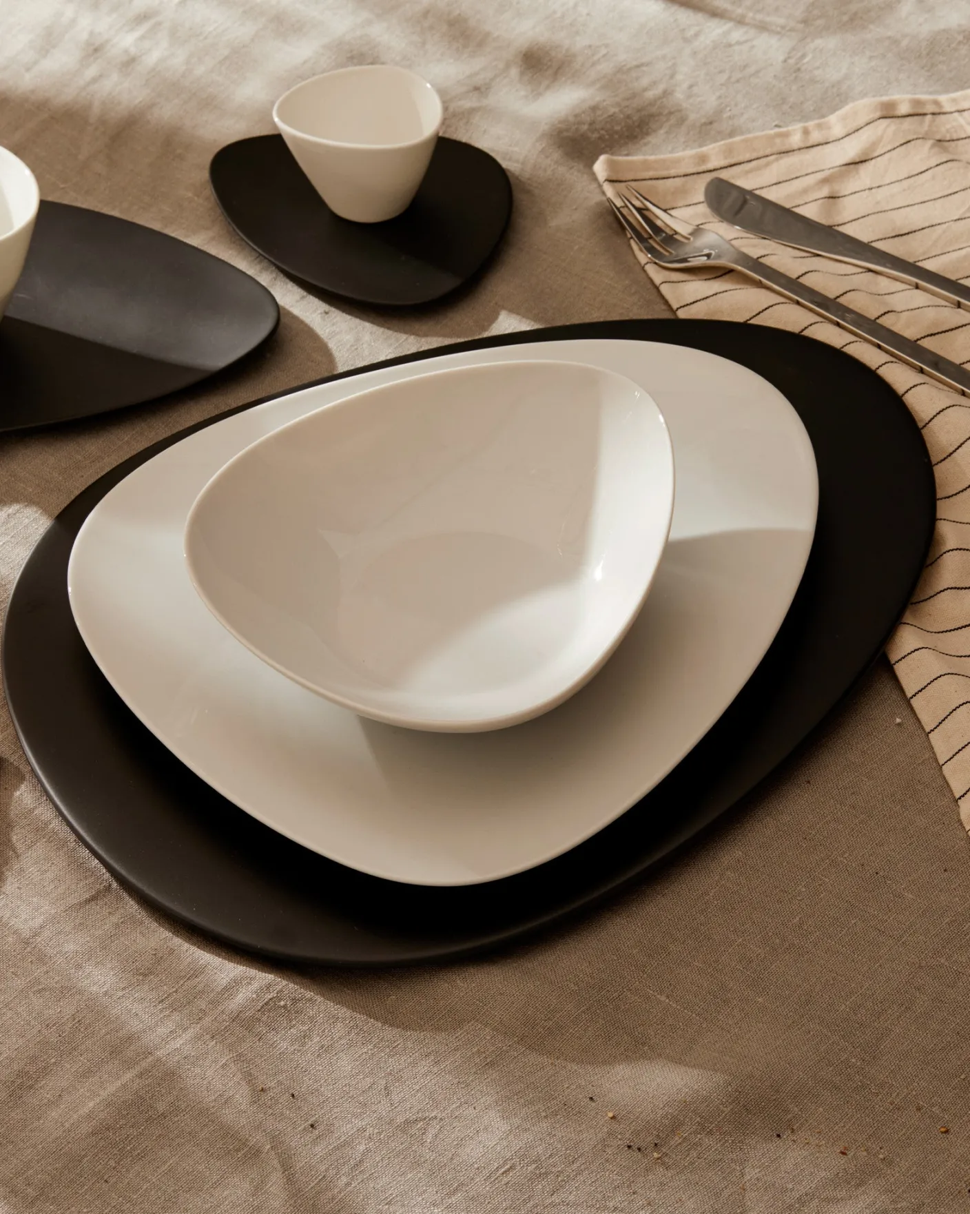 Piatti<ALESSI Colombina collection